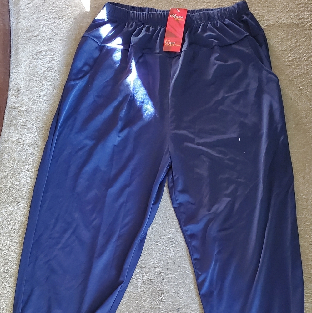 Capri pants